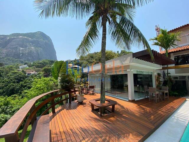 Casa para Venda em Rio de Janeiro - 1