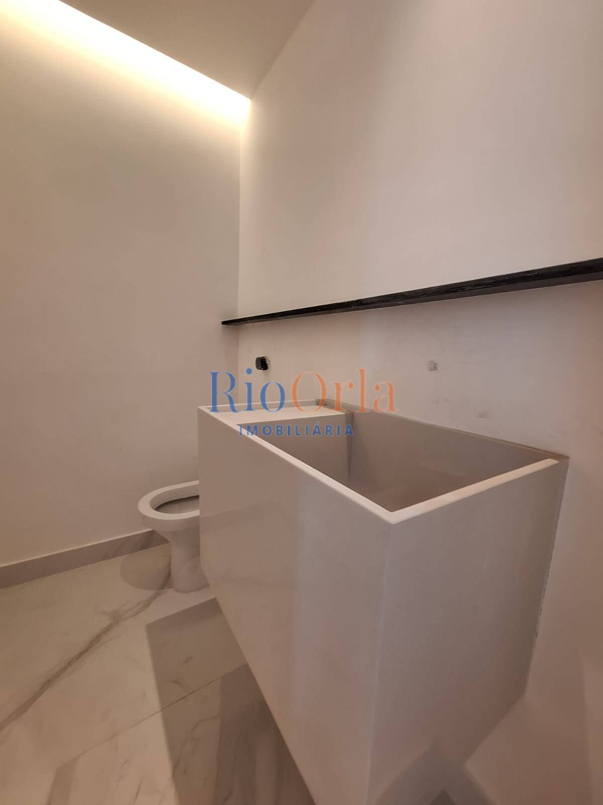 Apartamento à venda com 3 quartos, 230m² - Foto 4