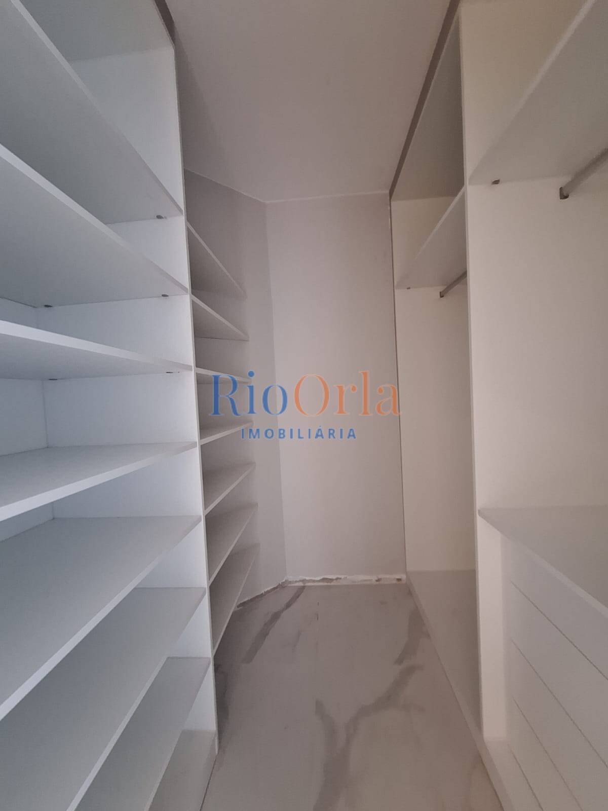 Apartamento à venda com 3 quartos, 230m² - Foto 9