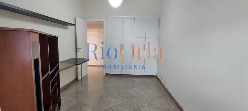 Apartamento à venda com 3 quartos, 221m² - Foto 11