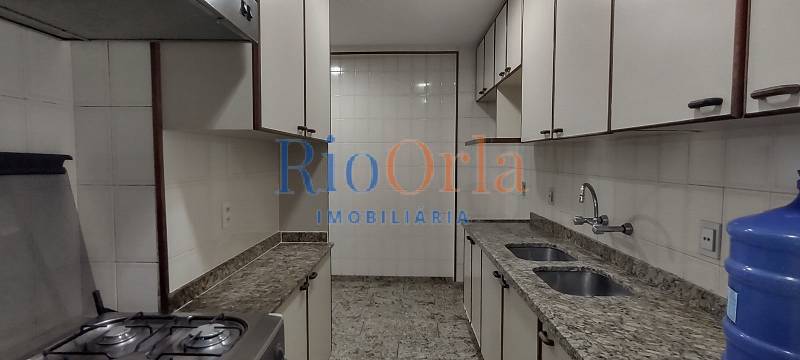 Apartamento à venda com 3 quartos, 221m² - Foto 14