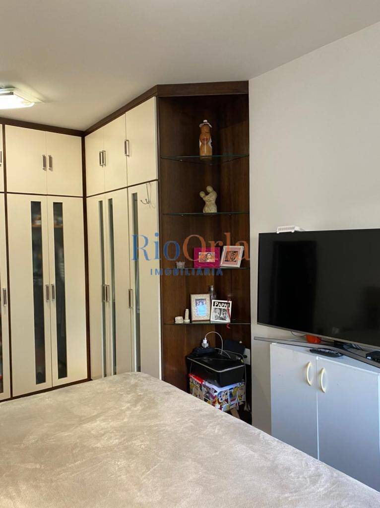 Apartamento à venda com 3 quartos, 150m² - Foto 9