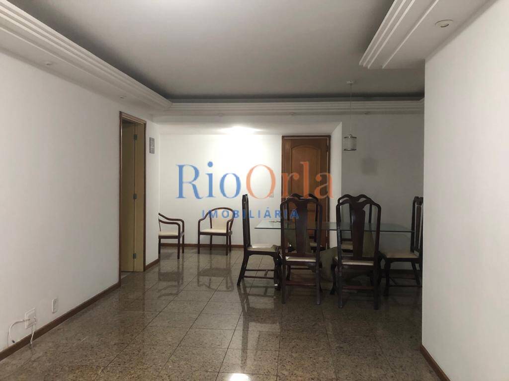 Apartamento à venda com 4 quartos, 140m² - Foto 4