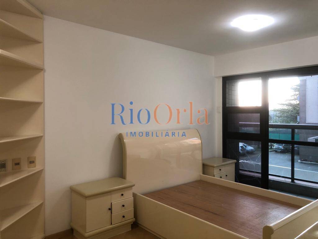 Apartamento à venda com 4 quartos, 140m² - Foto 10