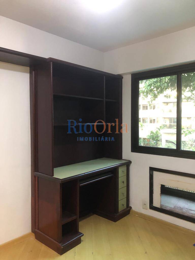 Apartamento à venda com 4 quartos, 140m² - Foto 14