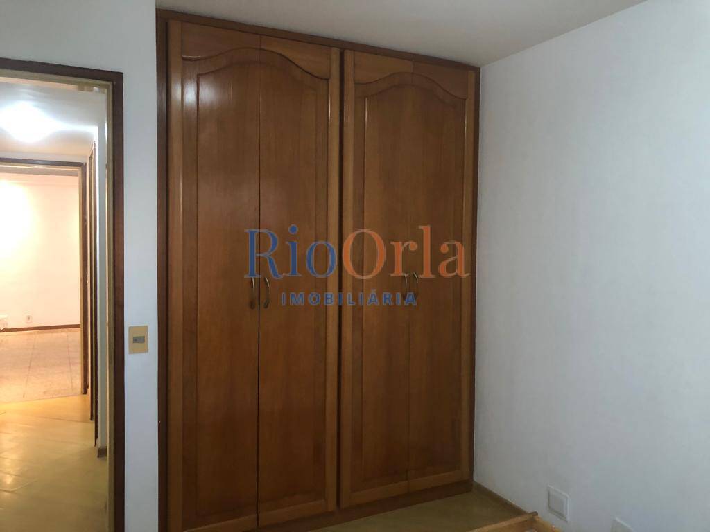 Apartamento à venda com 4 quartos, 140m² - Foto 17