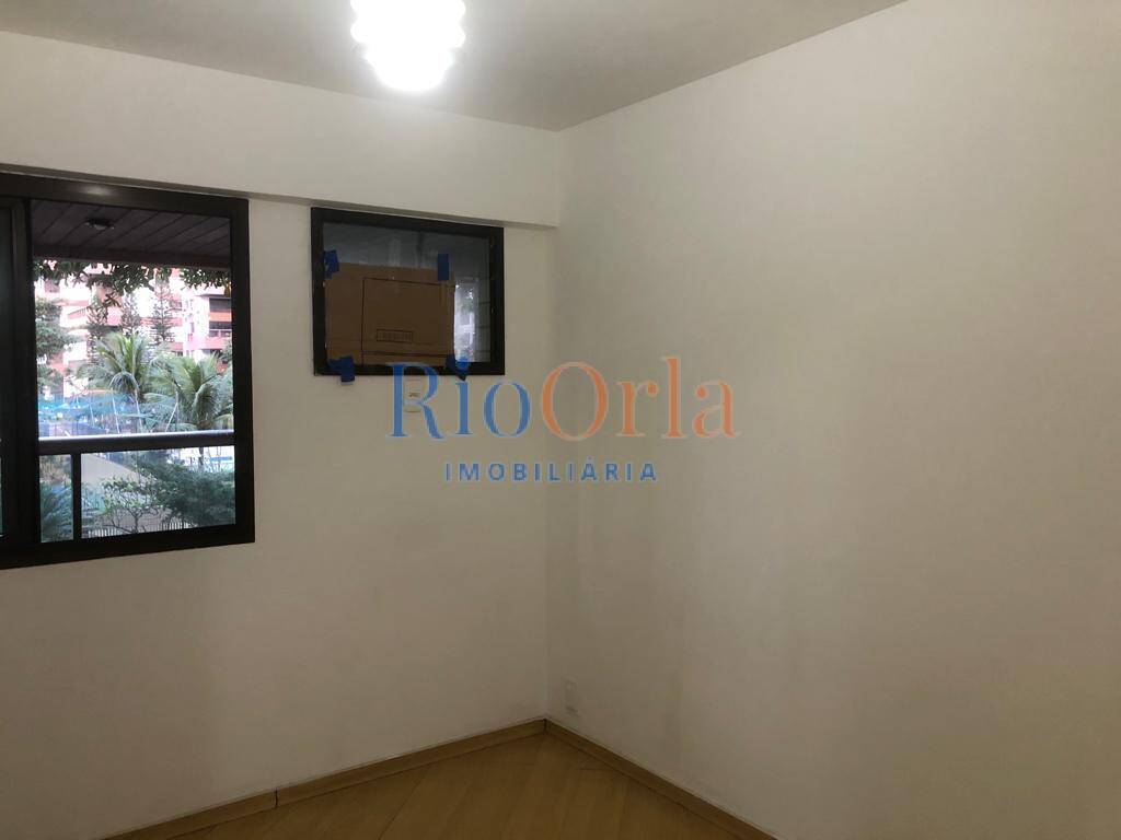 Apartamento à venda com 4 quartos, 140m² - Foto 19