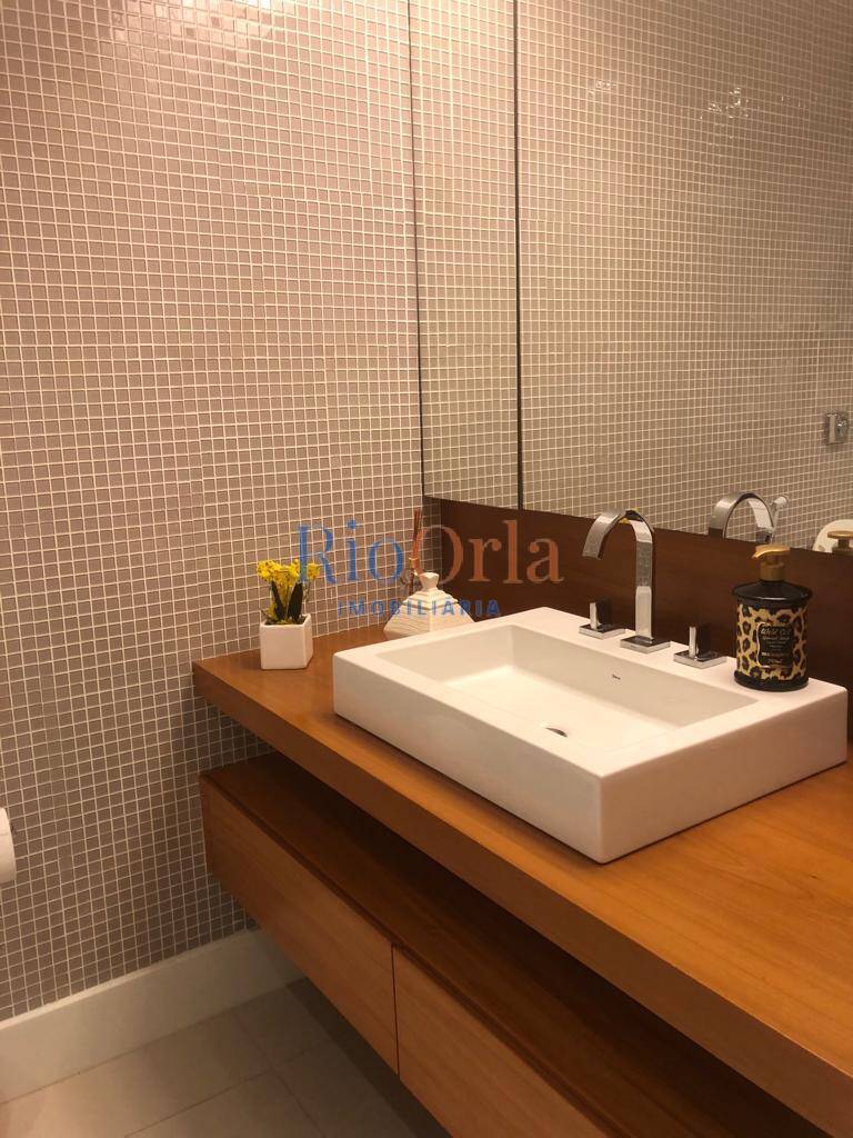 Apartamento à venda com 3 quartos, 220m² - Foto 11