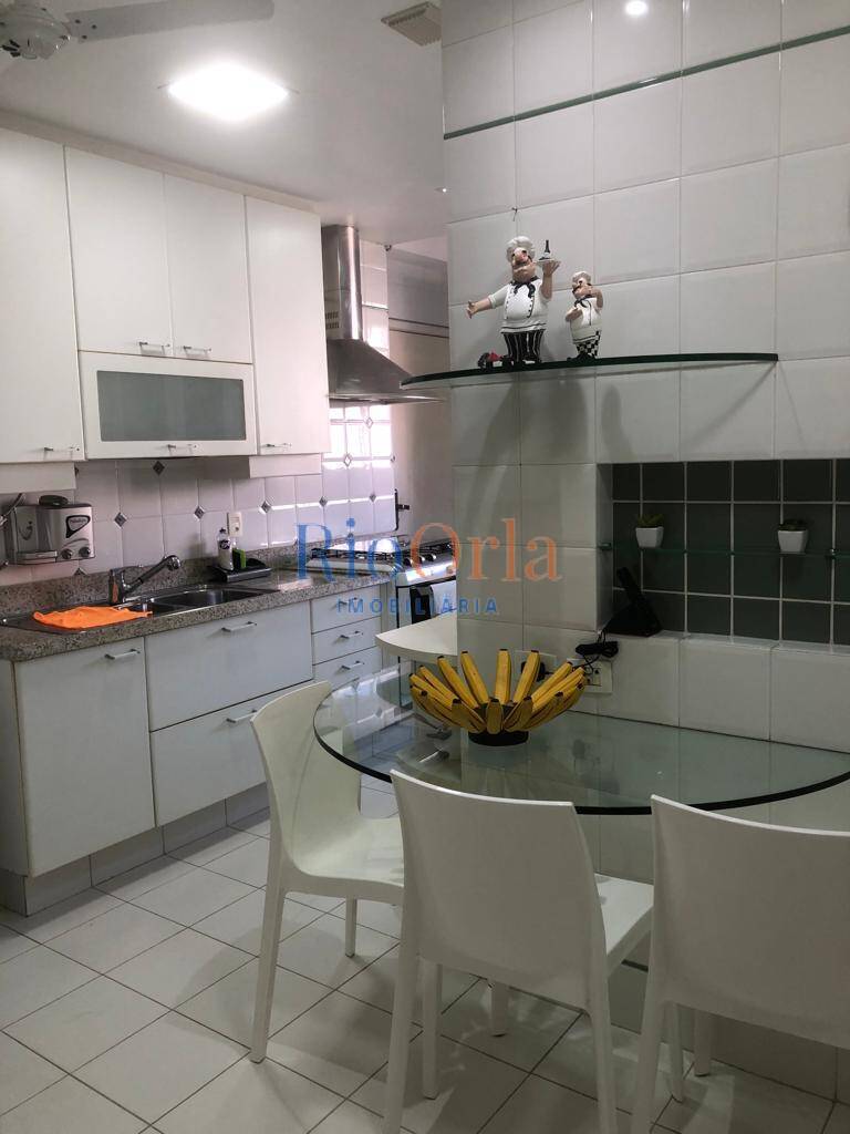 Apartamento à venda com 3 quartos, 220m² - Foto 21