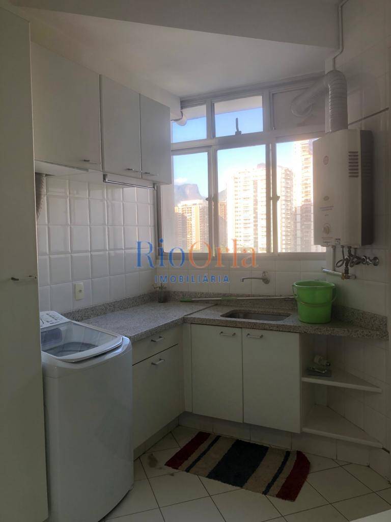 Apartamento à venda com 3 quartos, 220m² - Foto 25