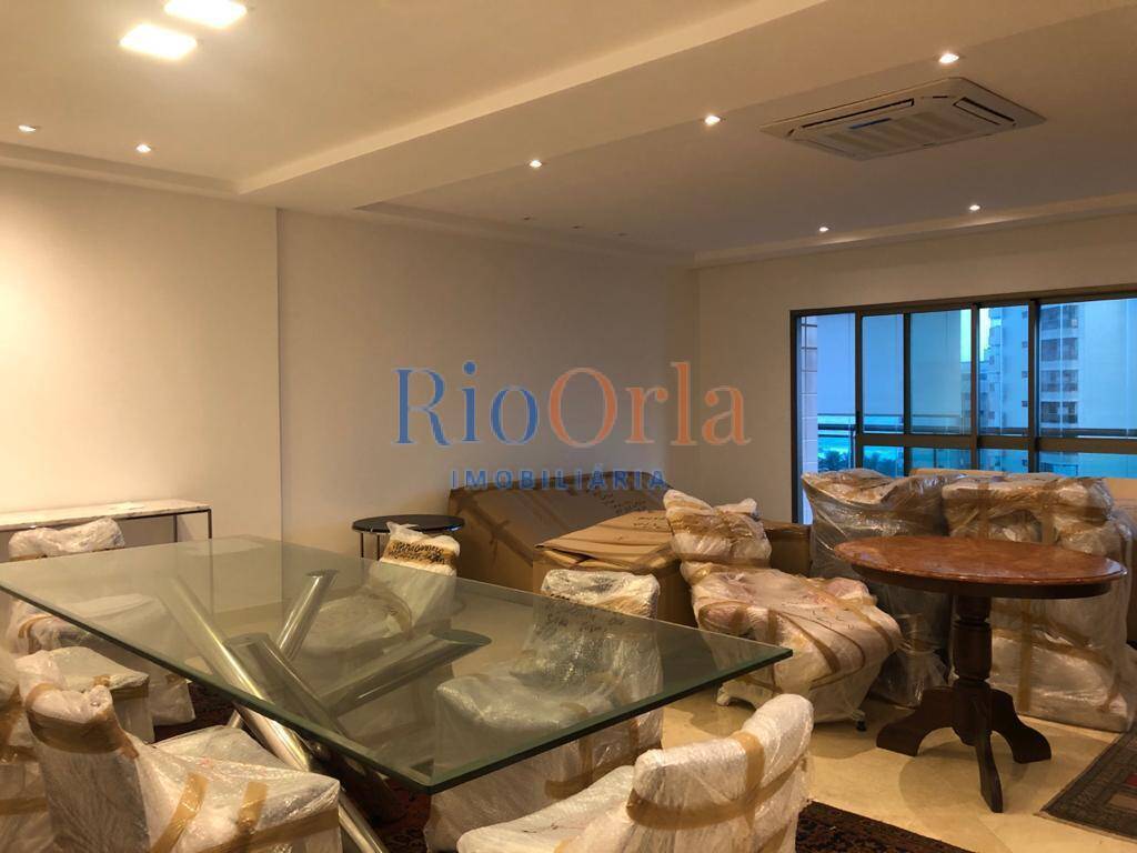 Apartamento à venda com 4 quartos, 230m² - Foto 8