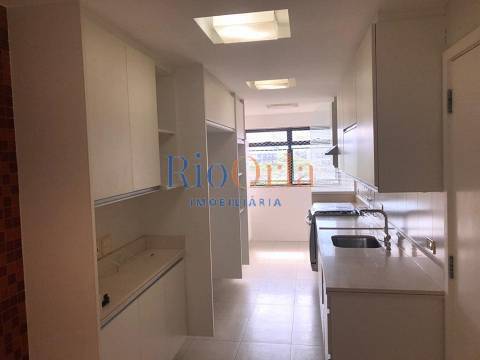 Apartamento à venda com 3 quartos, 150m² - Foto 11