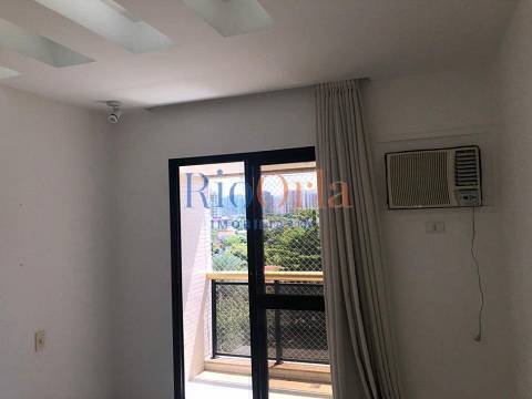 Apartamento à venda com 3 quartos, 150m² - Foto 8