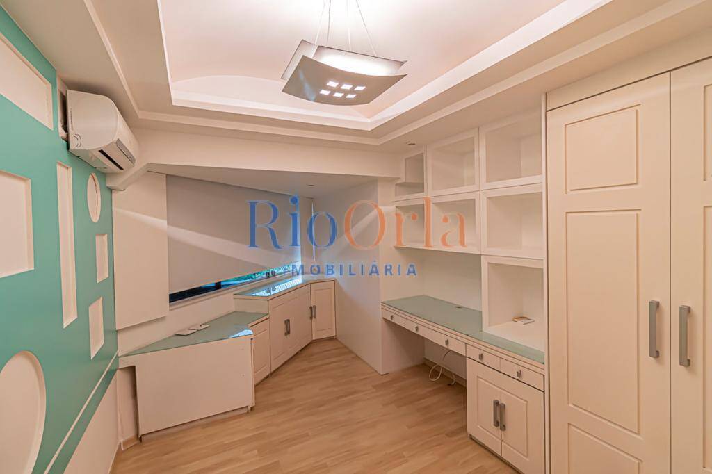 Apartamento à venda com 3 quartos, 220m² - Foto 5