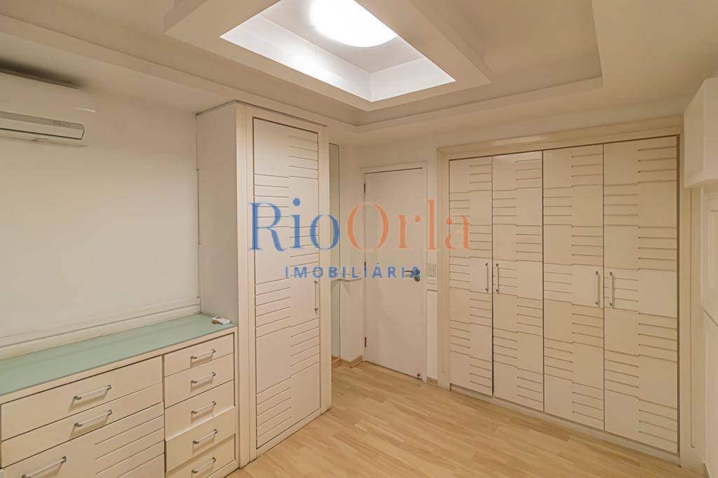 Apartamento à venda com 3 quartos, 220m² - Foto 15