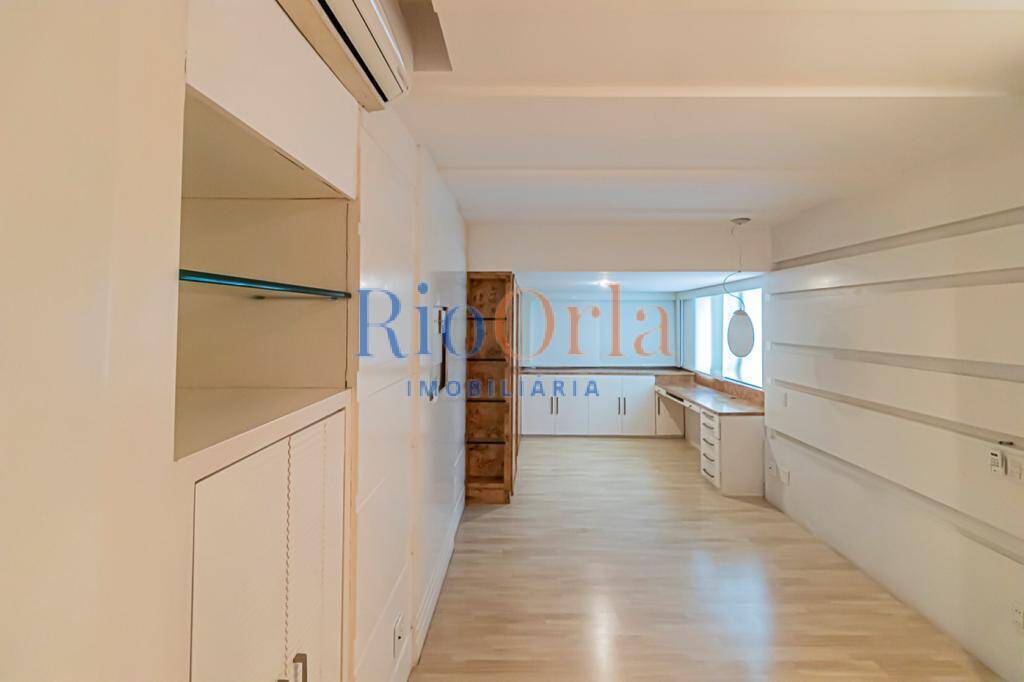 Apartamento à venda com 3 quartos, 220m² - Foto 19