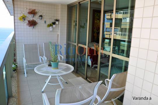 Apartamento à venda com 4 quartos, 170m² - Foto 2