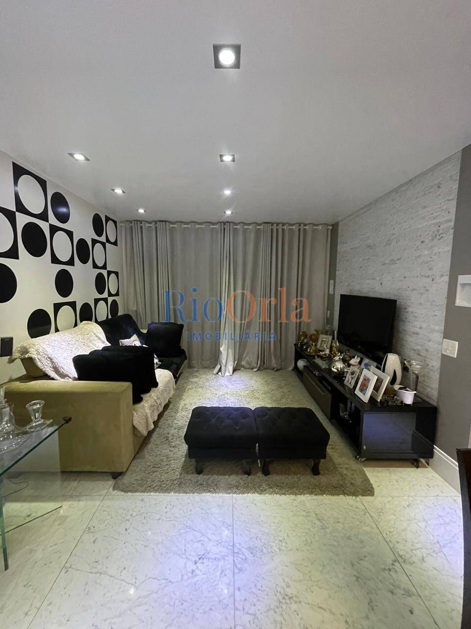 Apartamento à venda com 4 quartos, 155m² - Foto 2