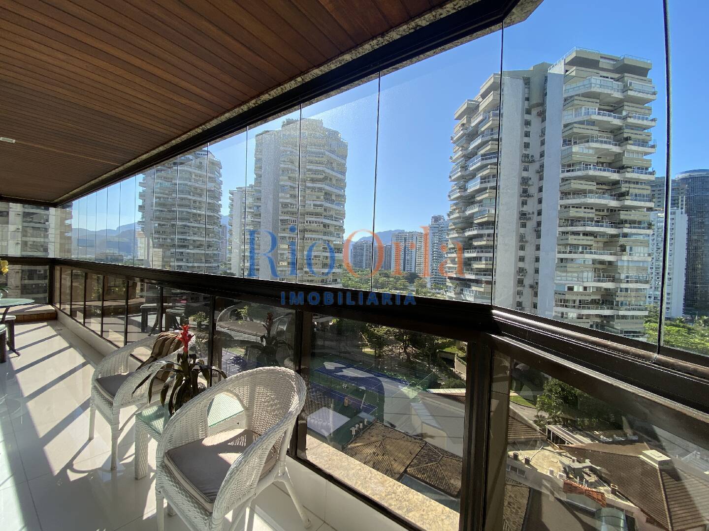 Apartamento à venda com 3 quartos, 160m² - Foto 3