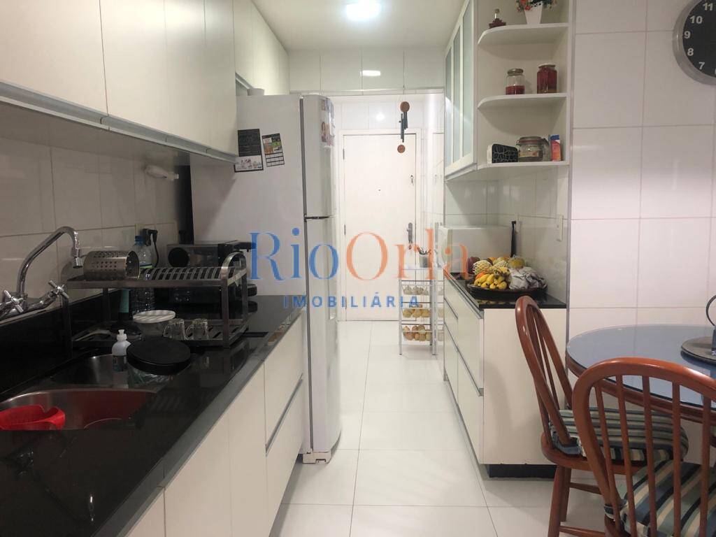 Apartamento à venda com 4 quartos, 165m² - Foto 22