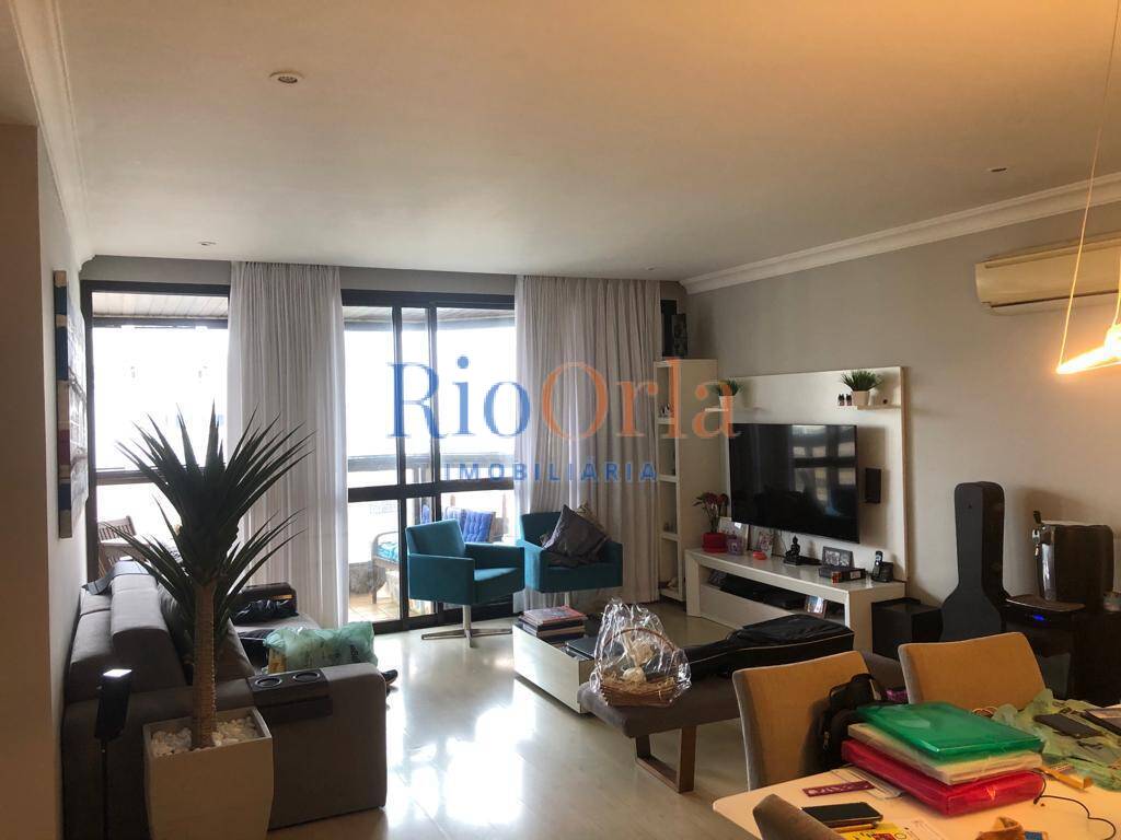 Apartamento à venda com 3 quartos, 161m² - Foto 3