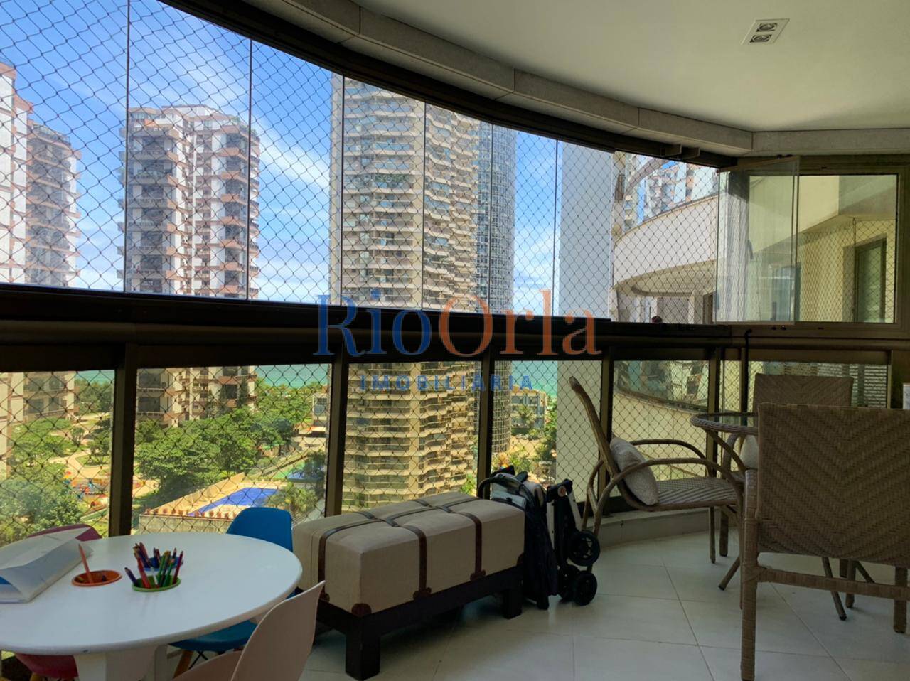 Apartamento à venda com 4 quartos, 142m² - Foto 2