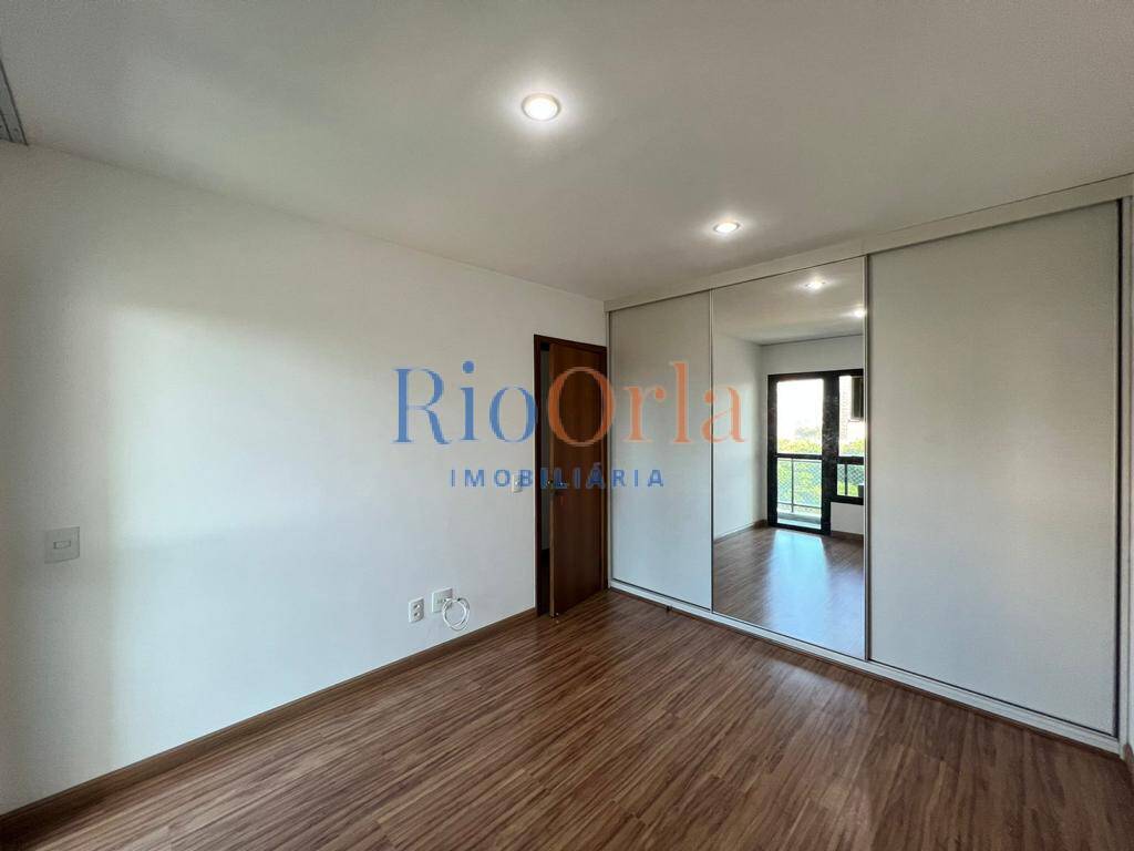 Apartamento à venda com 4 quartos, 232m² - Foto 17