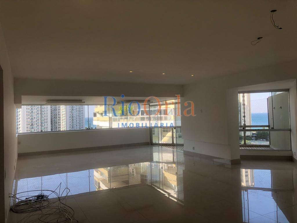 Apartamento à venda com 3 quartos, 230m² - Foto 1