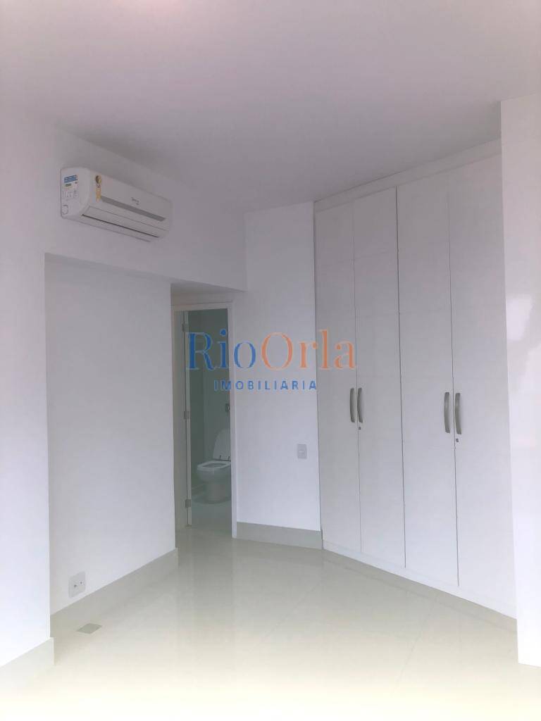 Apartamento à venda com 3 quartos, 230m² - Foto 13