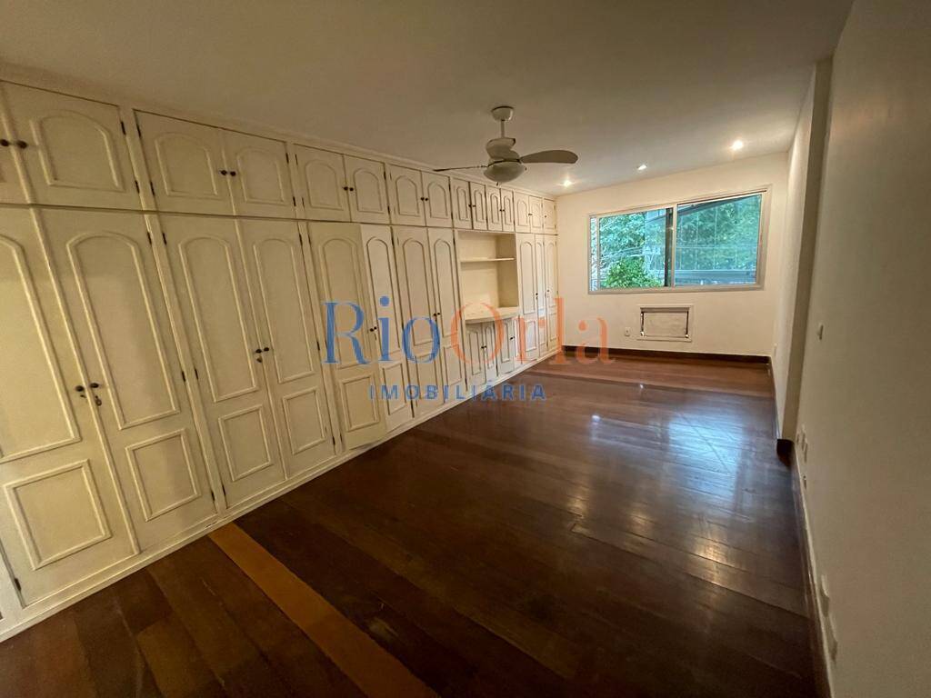 Apartamento à venda com 4 quartos, 245m² - Foto 12