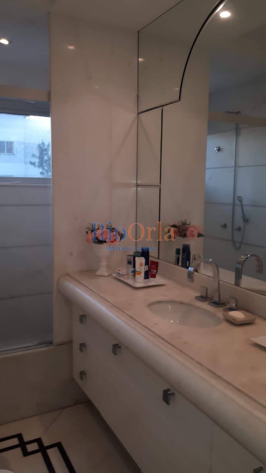 Apartamento à venda com 4 quartos, 226m² - Foto 19