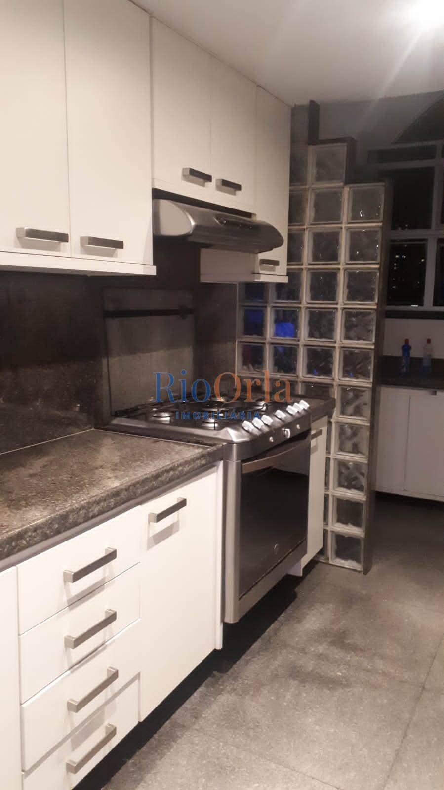 Apartamento à venda com 4 quartos, 226m² - Foto 24