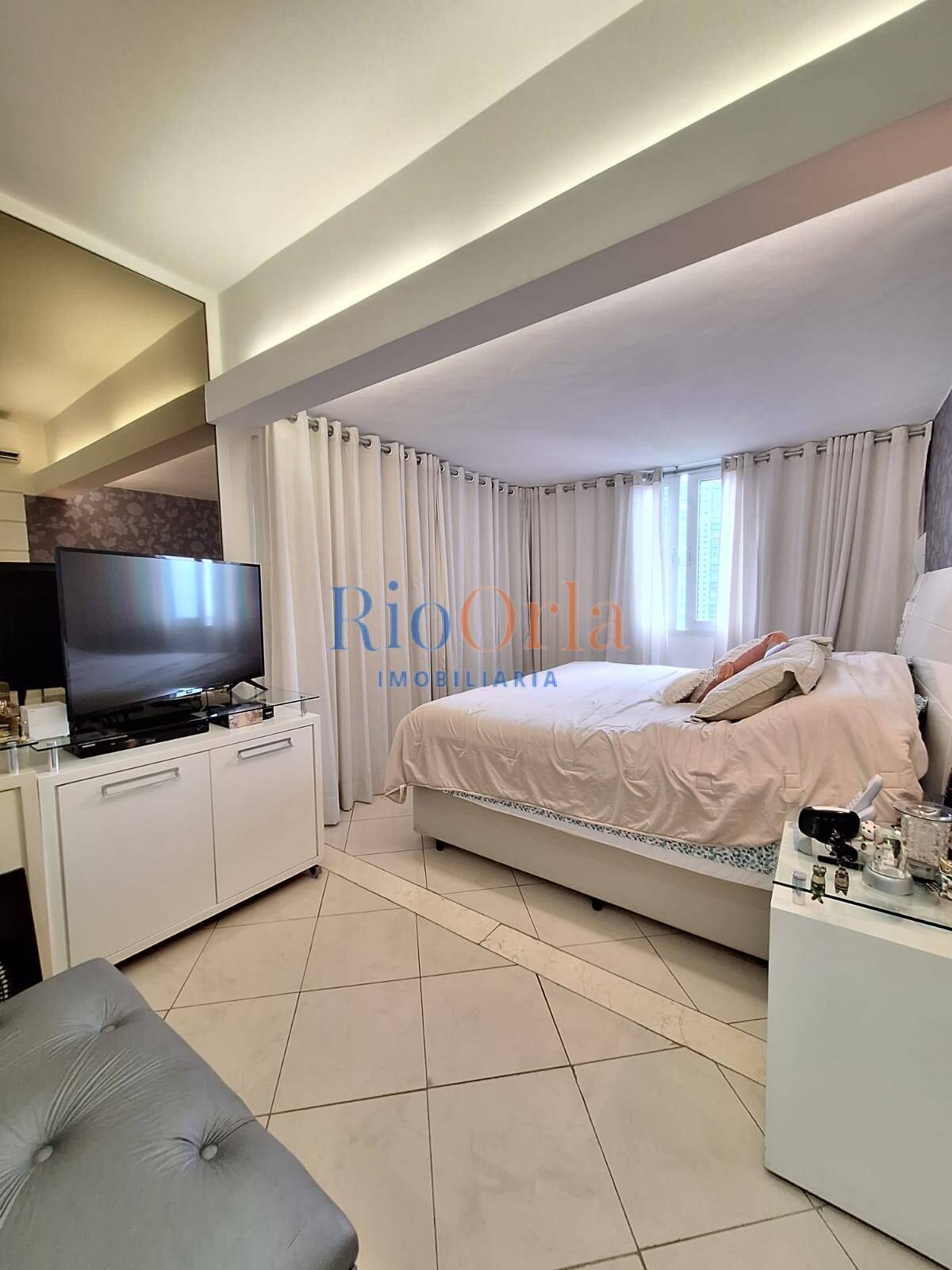 Apartamento à venda com 3 quartos, 230m² - Foto 17