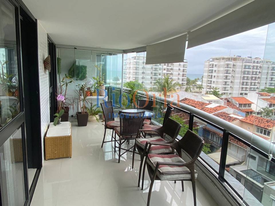 Apartamento à venda com 4 quartos, 156m² - Foto 1