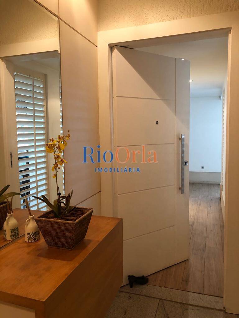 Apartamento à venda com 3 quartos, 230m² - Foto 6