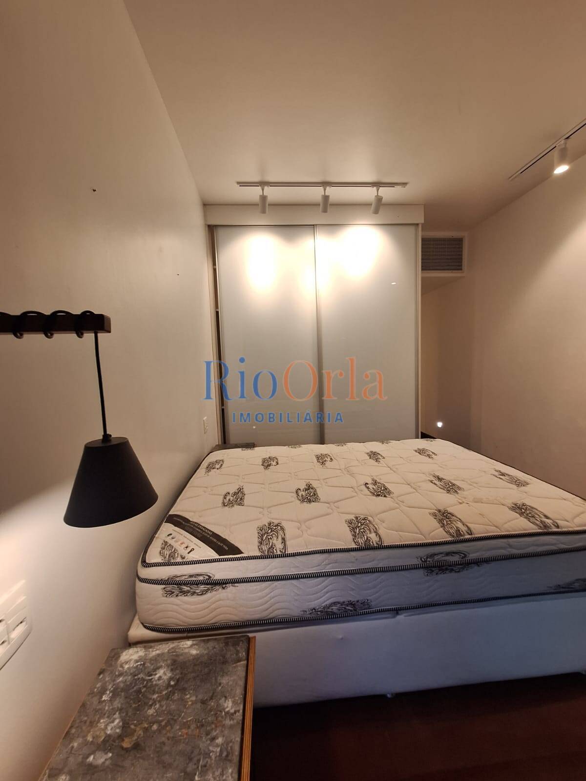 Apartamento à venda com 4 quartos, 200m² - Foto 13