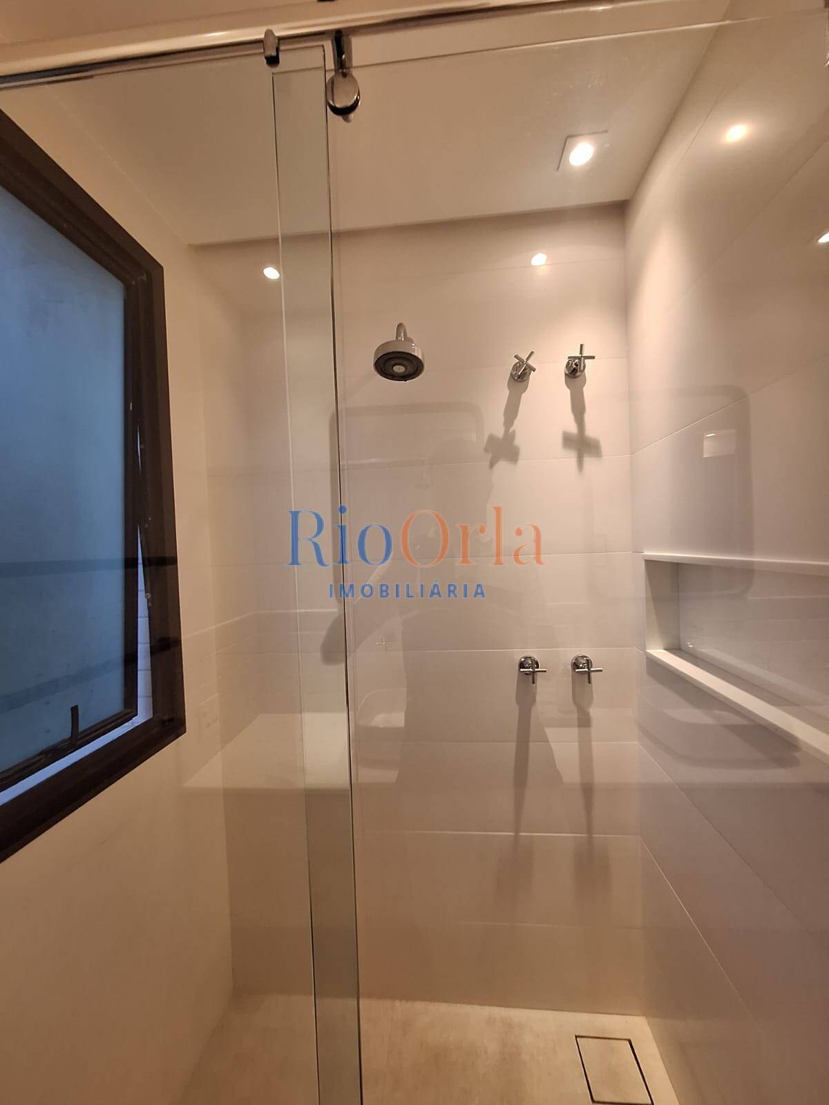 Apartamento à venda com 4 quartos, 200m² - Foto 18