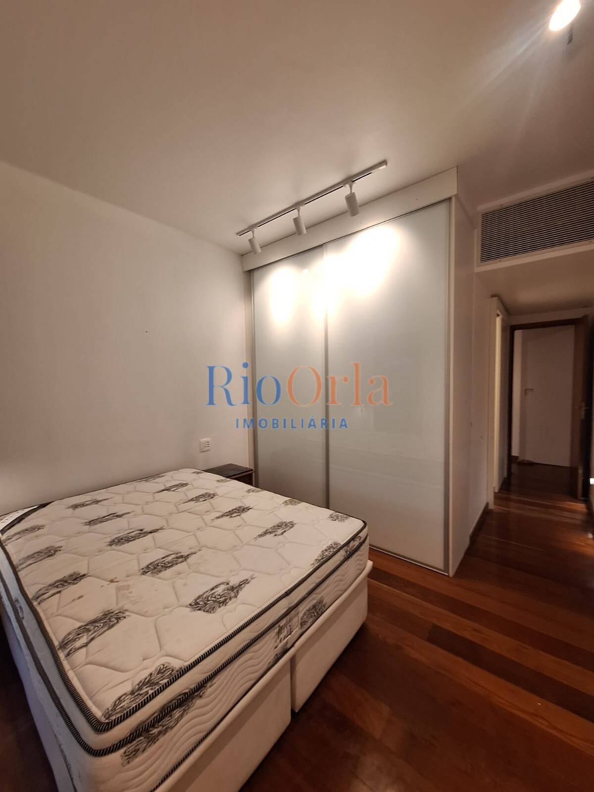 Apartamento à venda com 4 quartos, 200m² - Foto 21