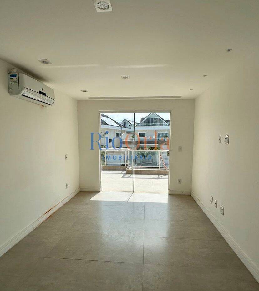 Casa de Condomínio à venda e aluguel com 6 quartos, 300m² - Foto 3