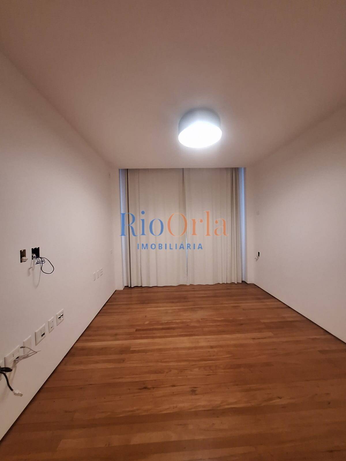 Apartamento à venda com 3 quartos, 240m² - Foto 18