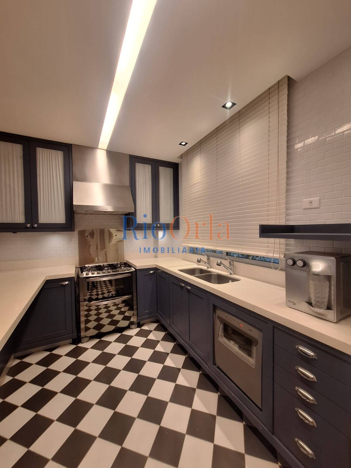 Apartamento à venda com 3 quartos, 240m² - Foto 27