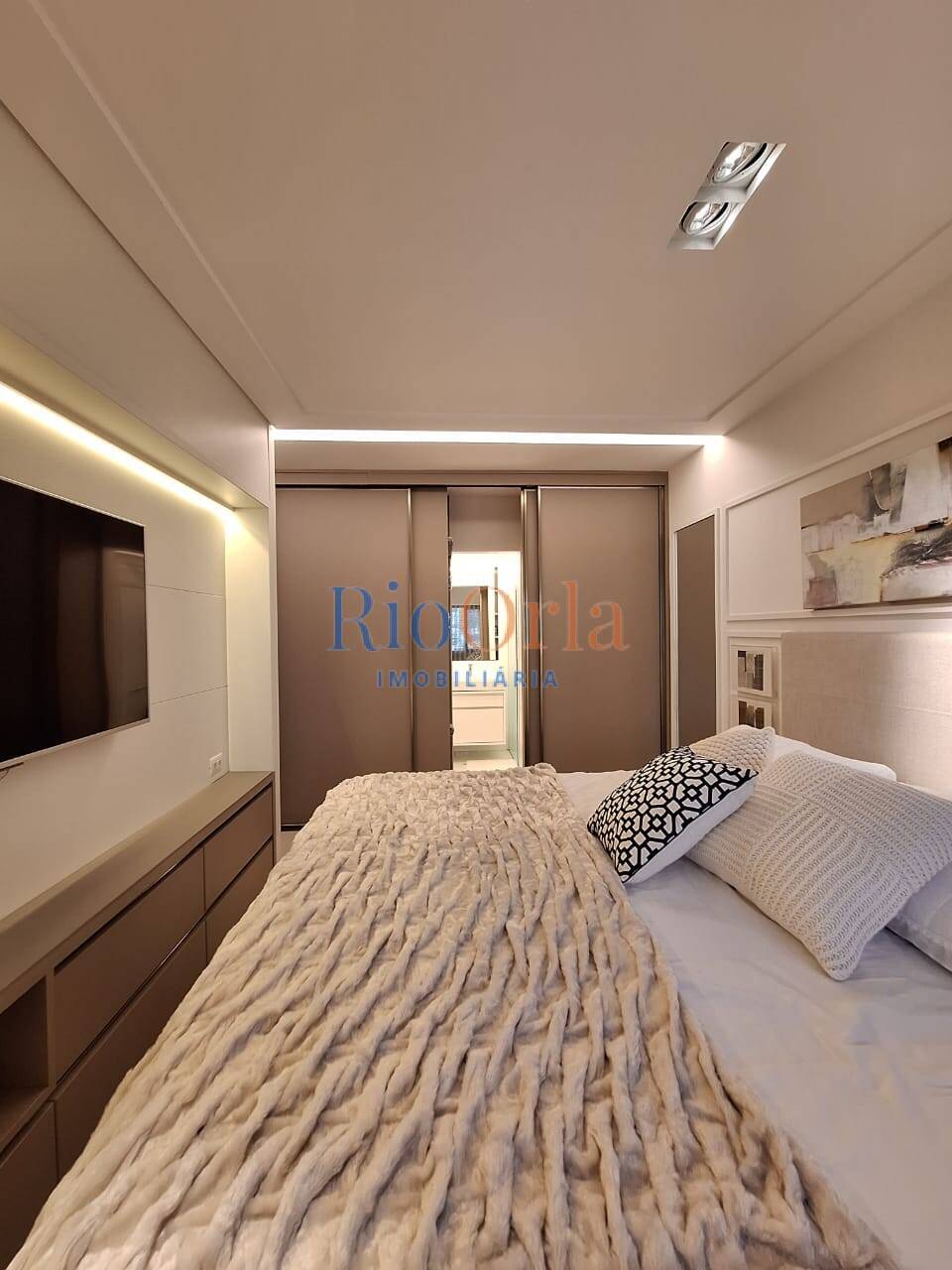 Apartamento à venda com 3 quartos, 188m² - Foto 8