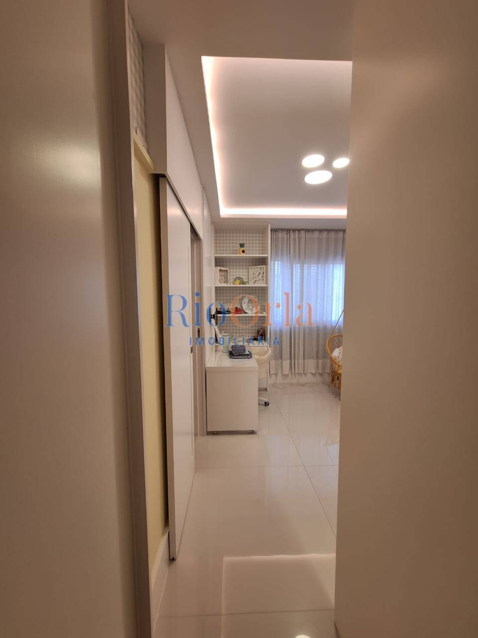 Apartamento à venda com 3 quartos, 188m² - Foto 11