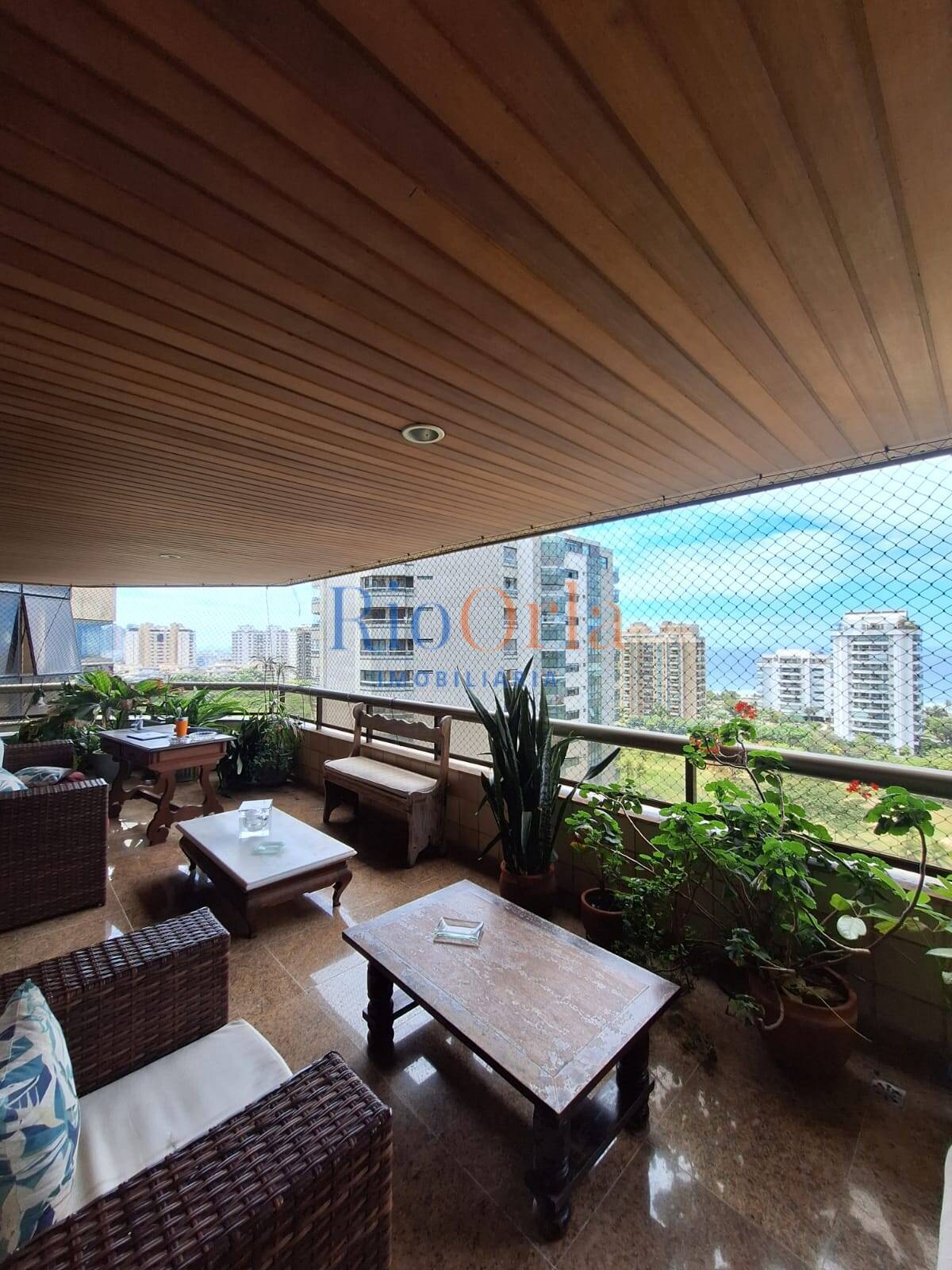 Apartamento à venda com 4 quartos, 215m² - Foto 4