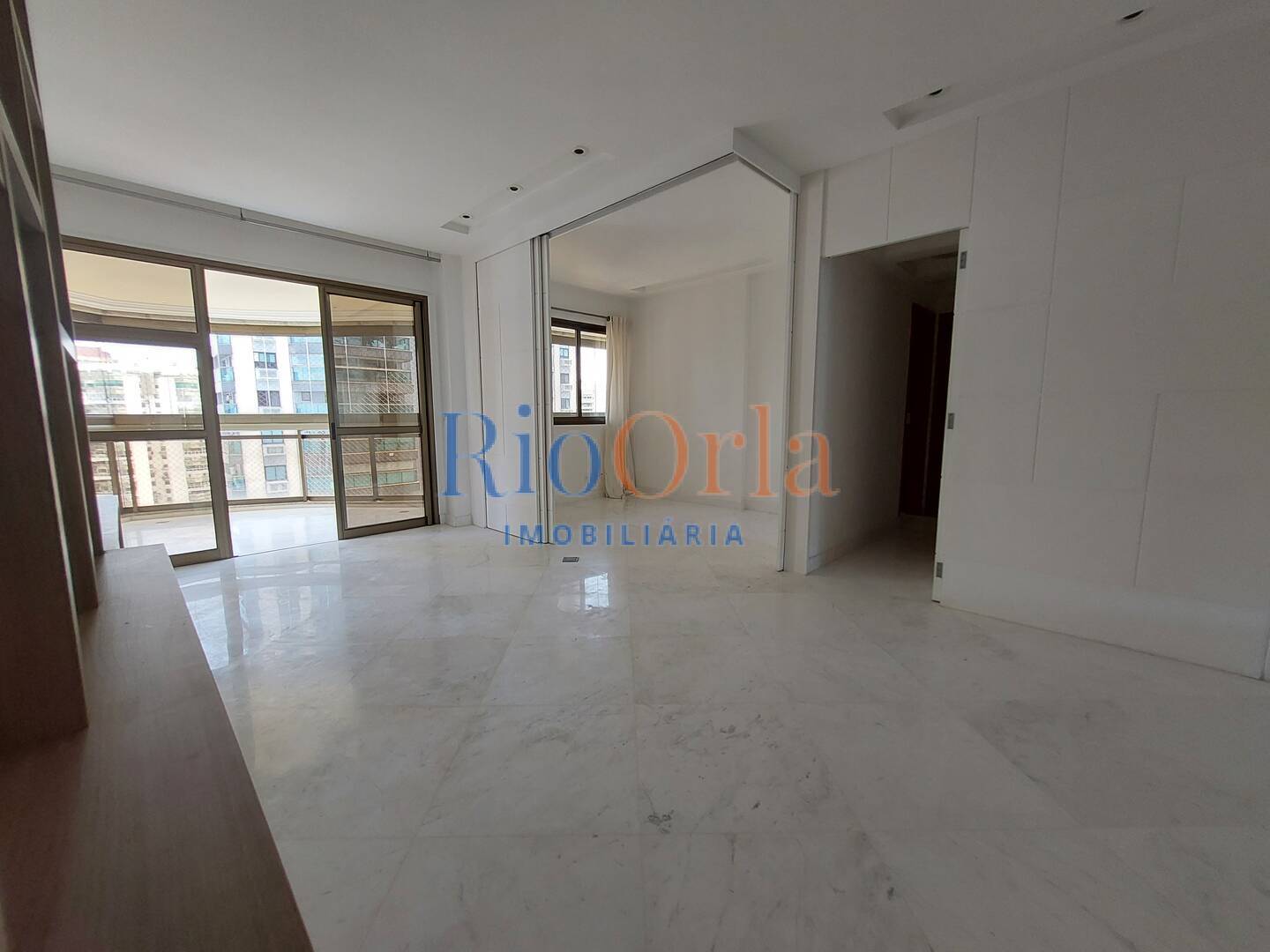 Apartamento à venda com 3 quartos, 114m² - Foto 9