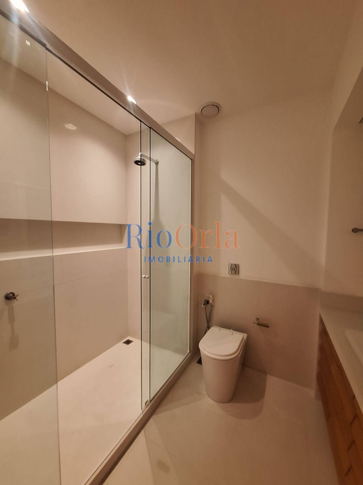 Apartamento à venda com 3 quartos, 240m² - Foto 14