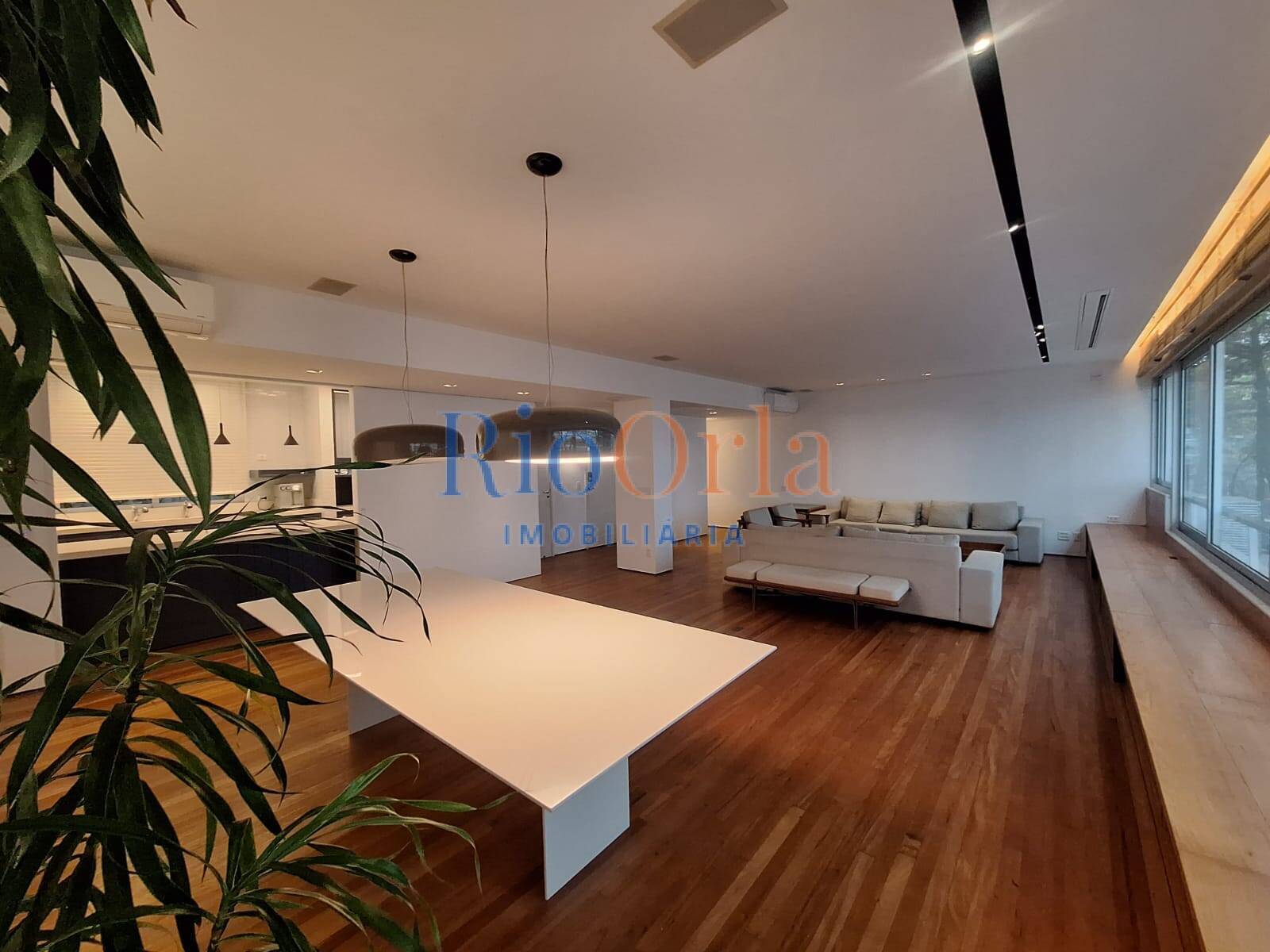 Apartamento à venda com 3 quartos, 240m² - Foto 6