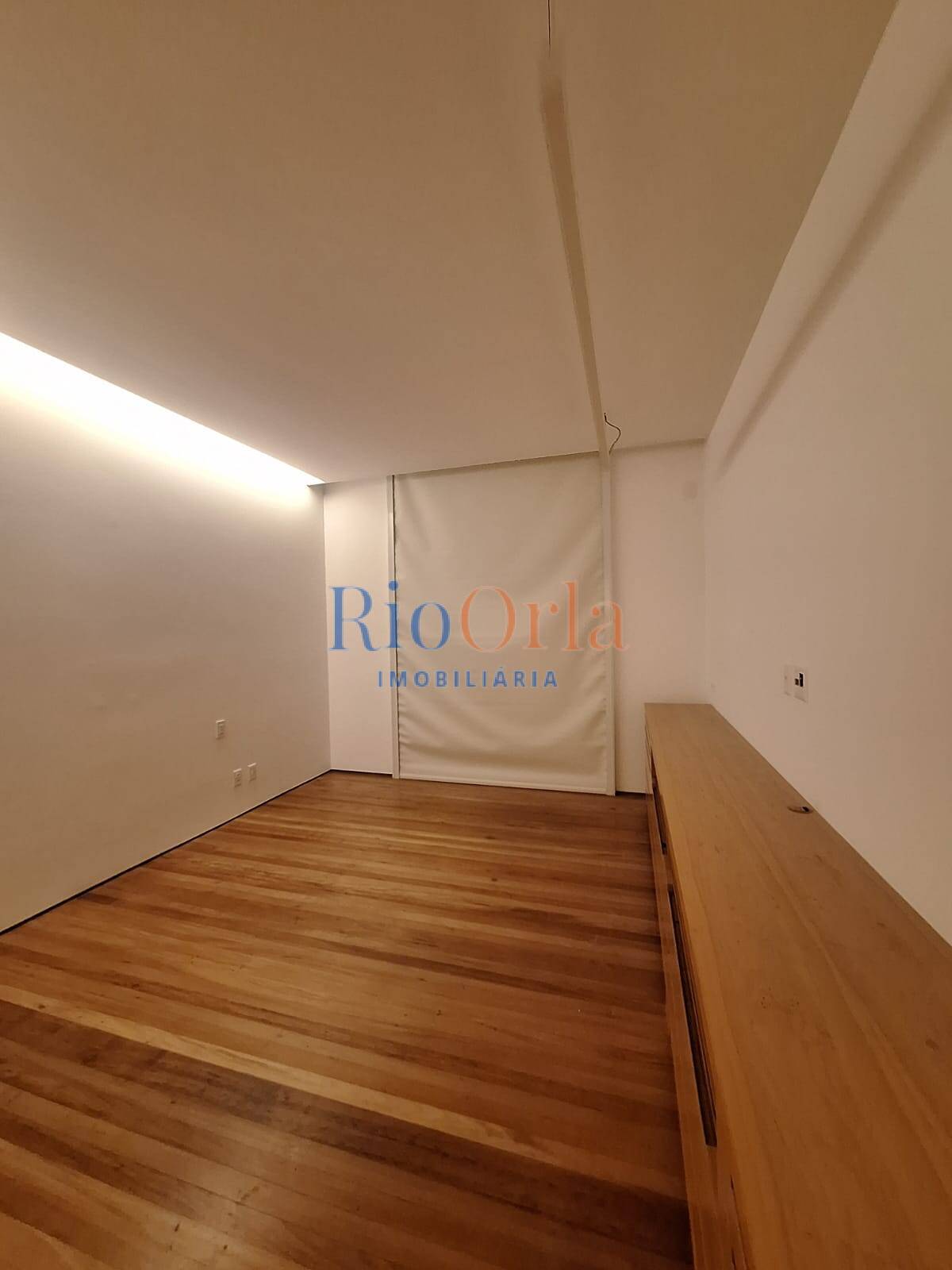 Apartamento à venda com 3 quartos, 240m² - Foto 23