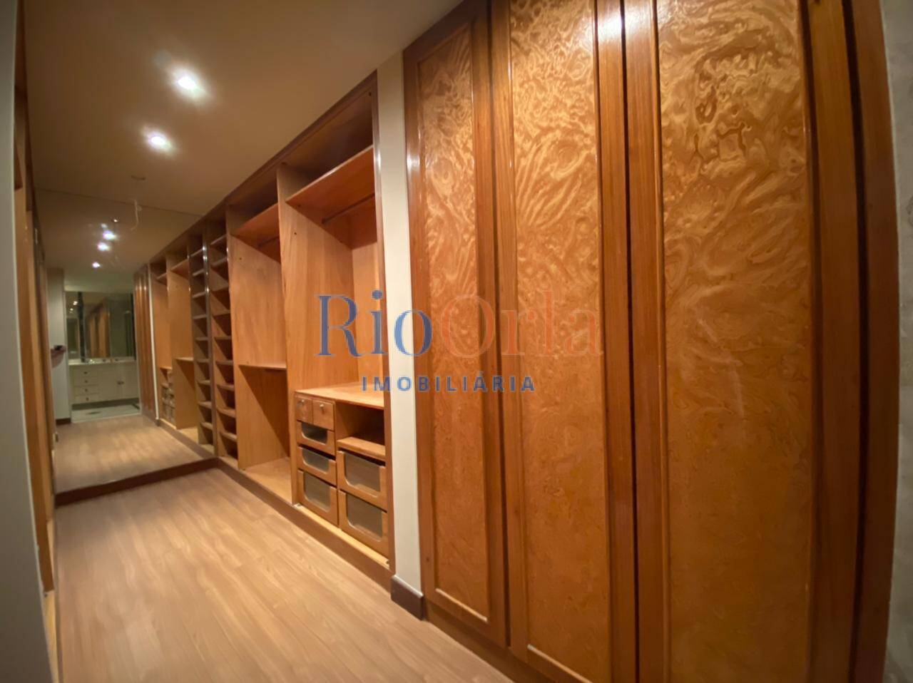 Apartamento à venda com 4 quartos, 211m² - Foto 11