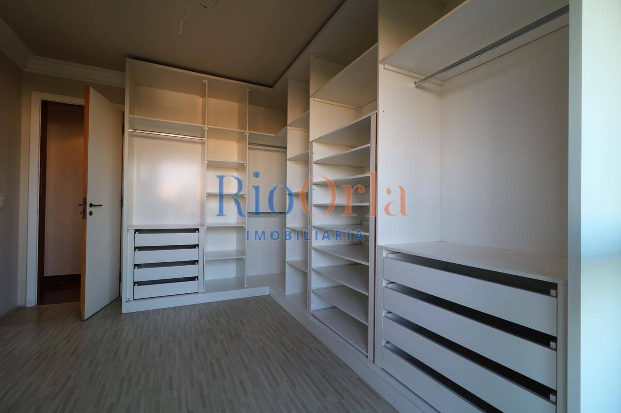 Apartamento à venda com 4 quartos, 211m² - Foto 13